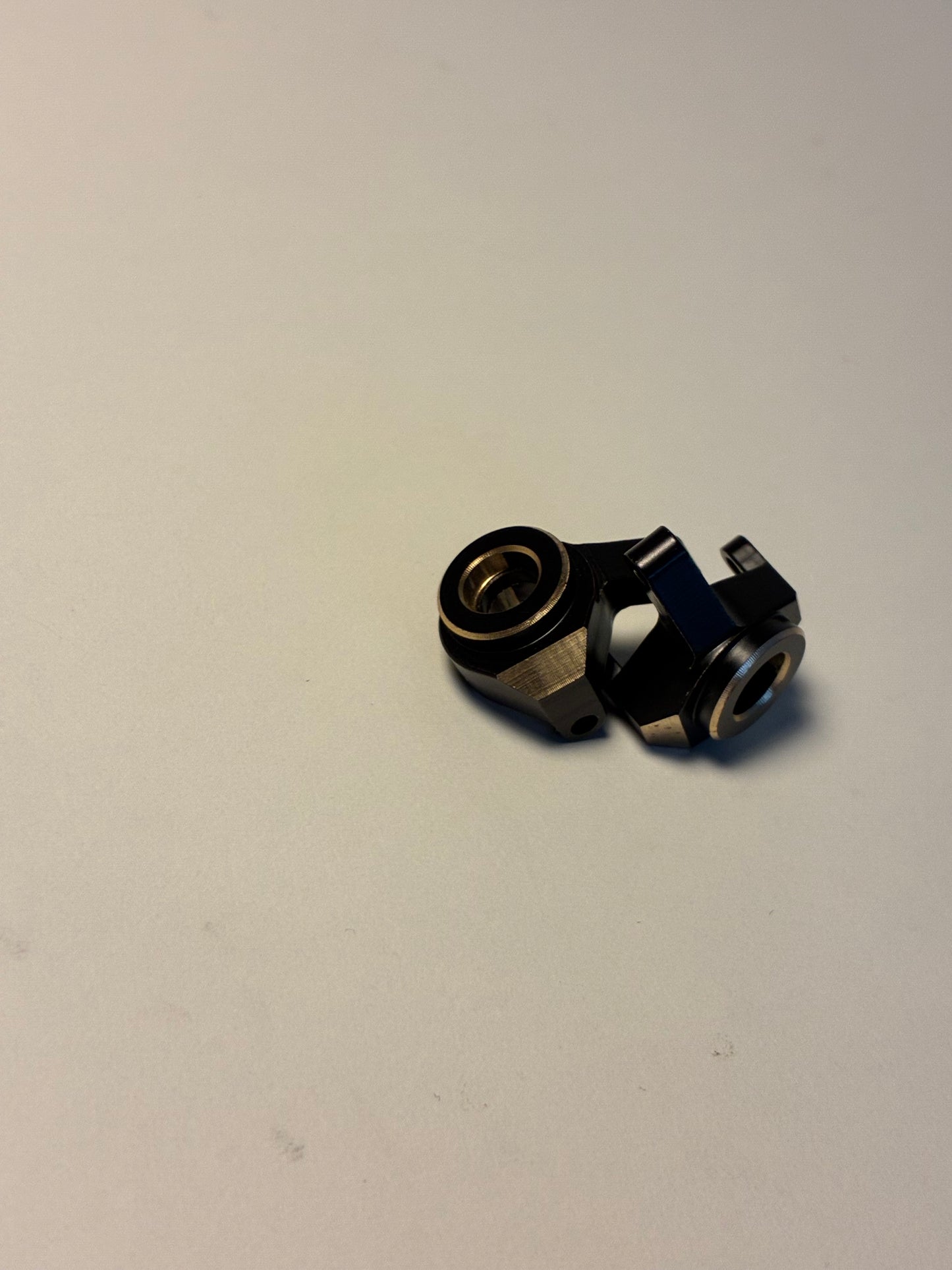 AXIAL SCX24 STEERING CUP BLACK