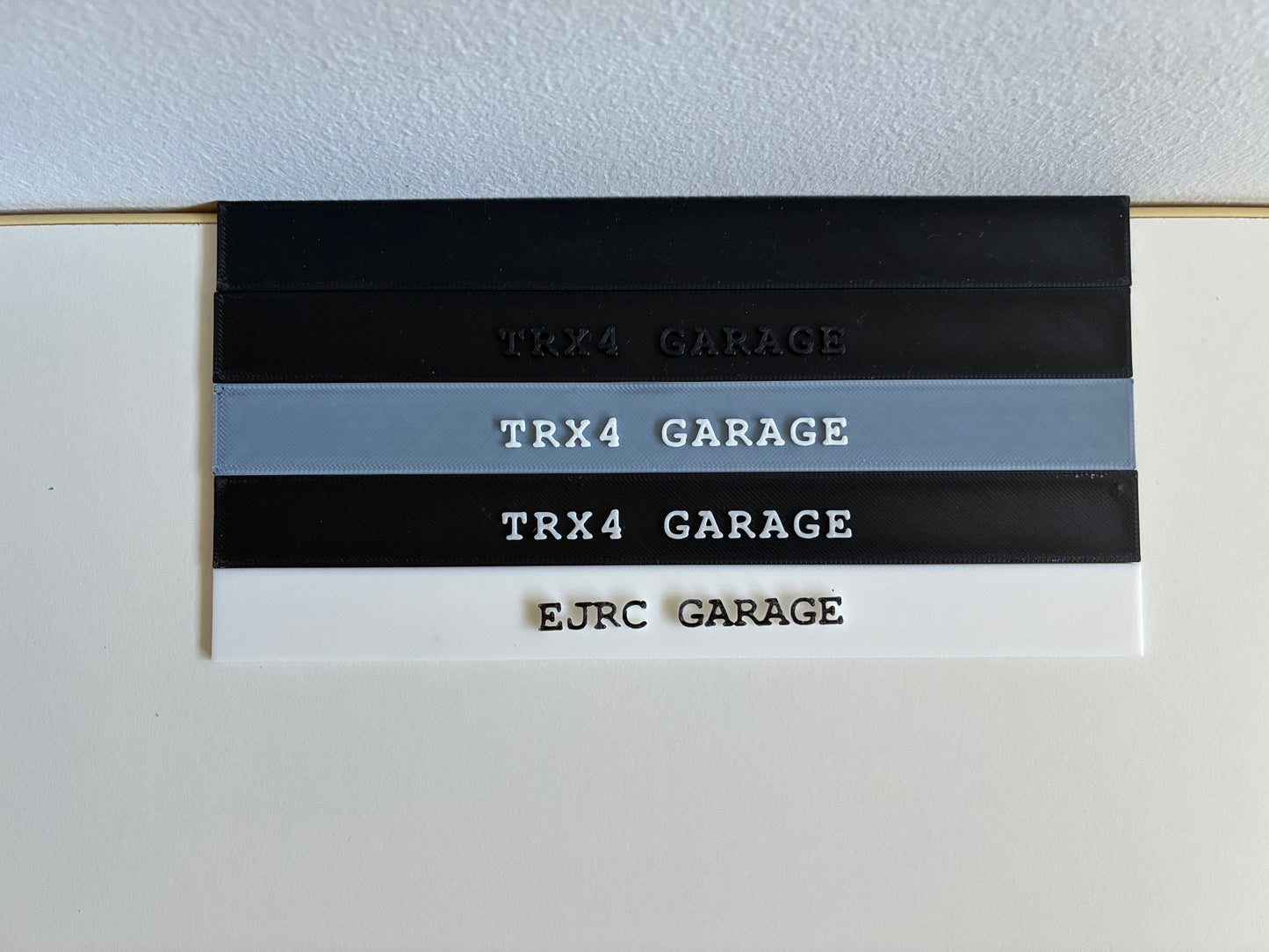 Custom garage for trx4 1/18